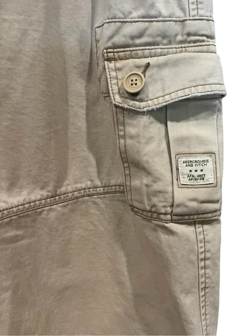 Abercrombie & Fitch Tan khaki Cotton Cargo Capris Bermuda skater shorts size 10 - Picture 3 of 8
